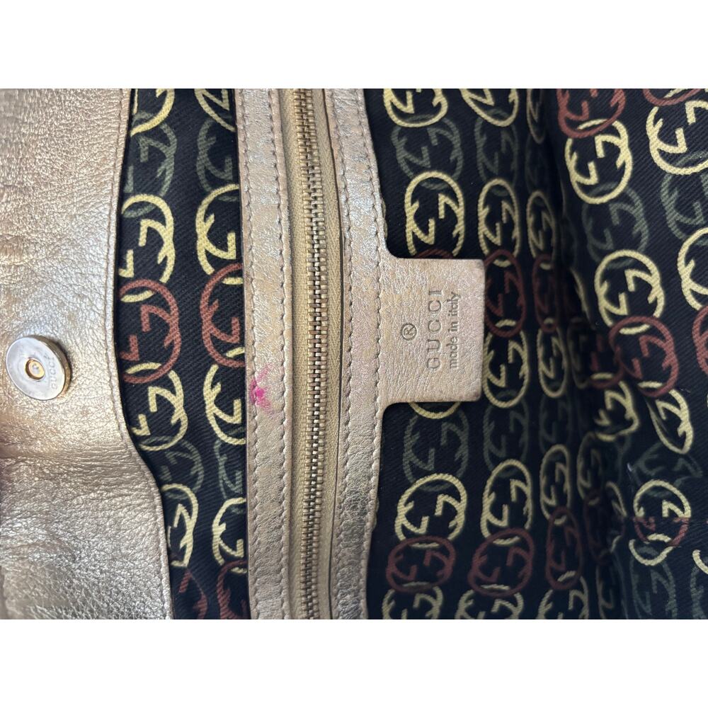 Gucci Metallic Gold Leather Shoulder Bag with Gold Logo - Picture 10 of 10